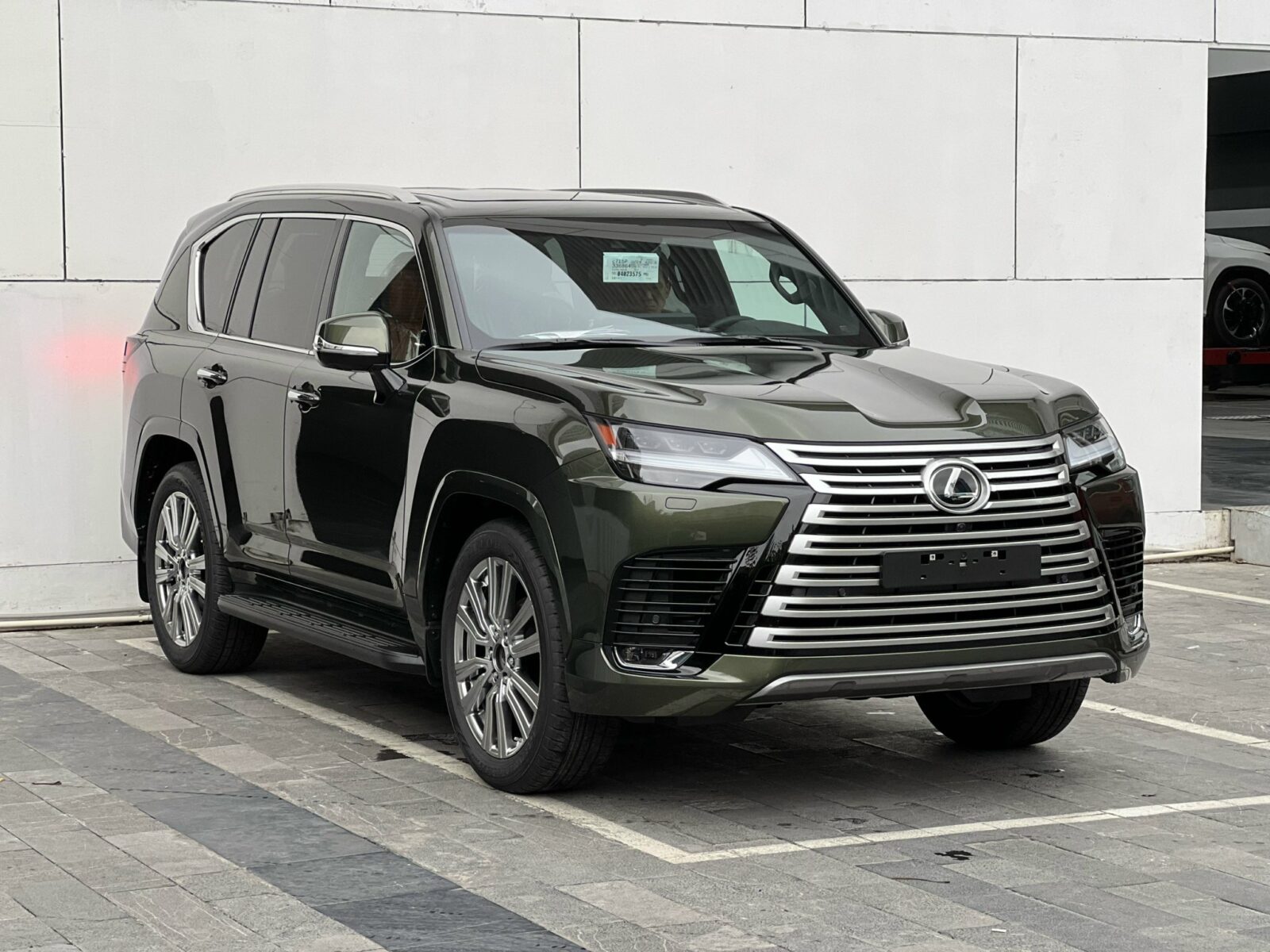 Lexus LX 600 VIP 13 Lexus LX 600 VIP 1I2NE3JPS 7R4VPT Lexus LX 600 VIP