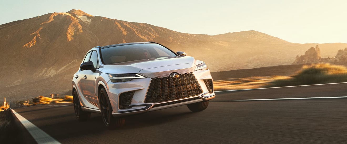 Lexus RX - Tiên Phong Dẫn Đầu Xu Hướng