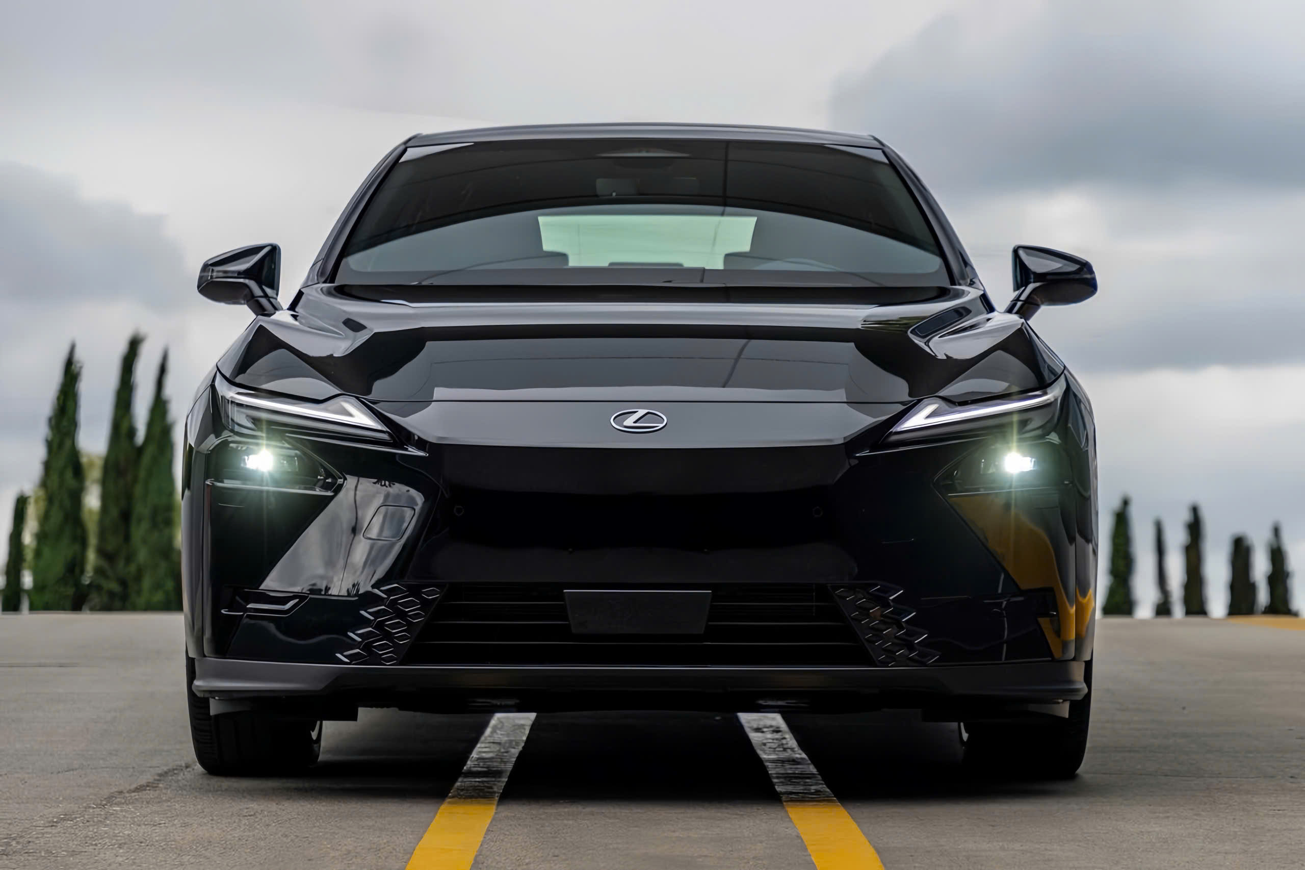 Lexus ES 350h và ES 500e 2026