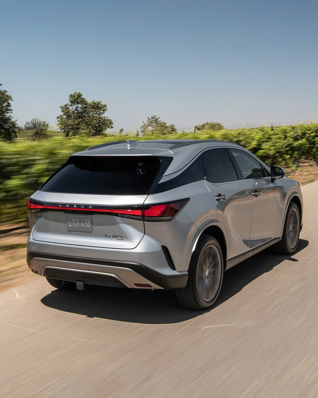 Lexus RX 350h Premium phù hợp với ai - ngoại thất