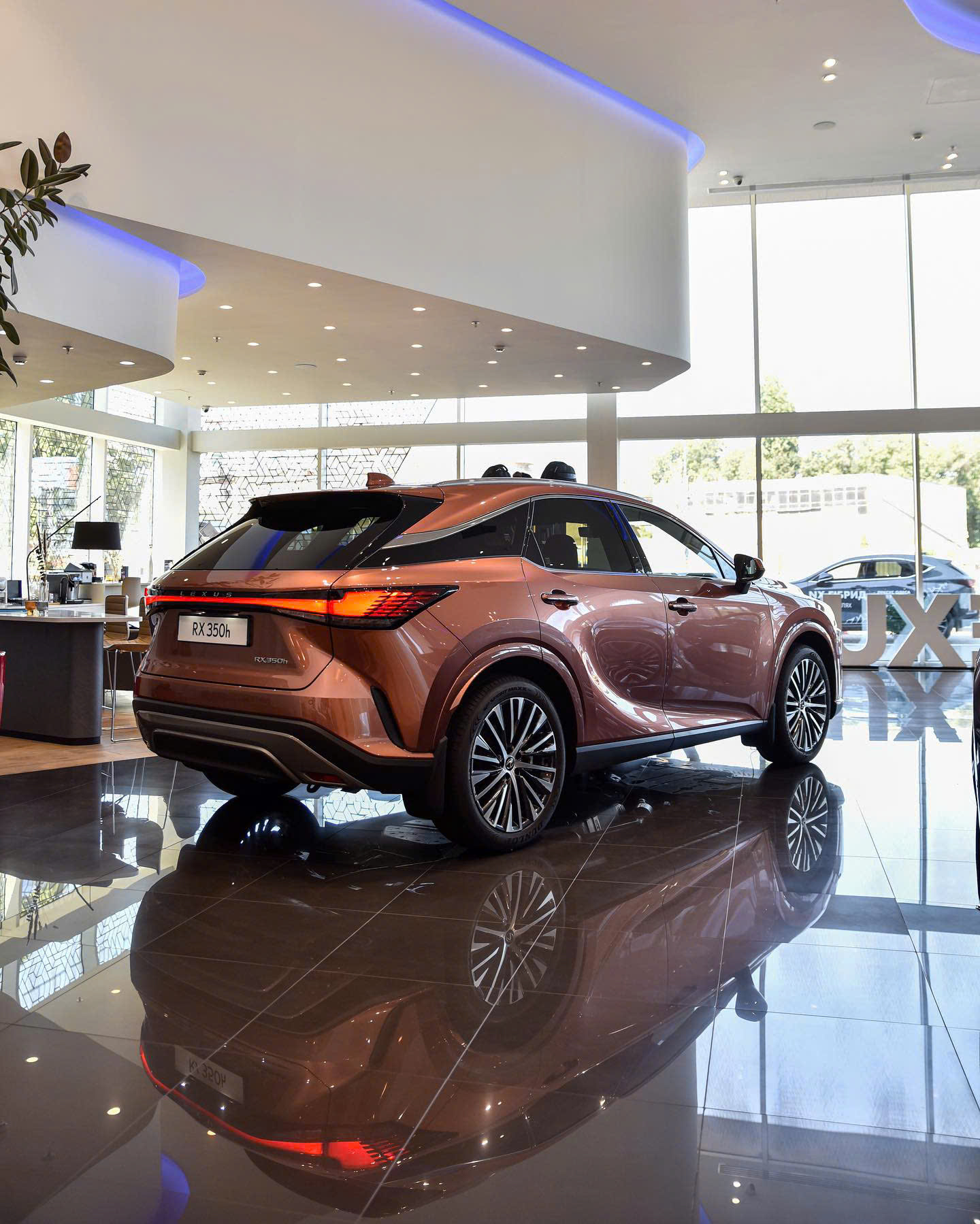 Lexus RX 350h sử dụng đường dài