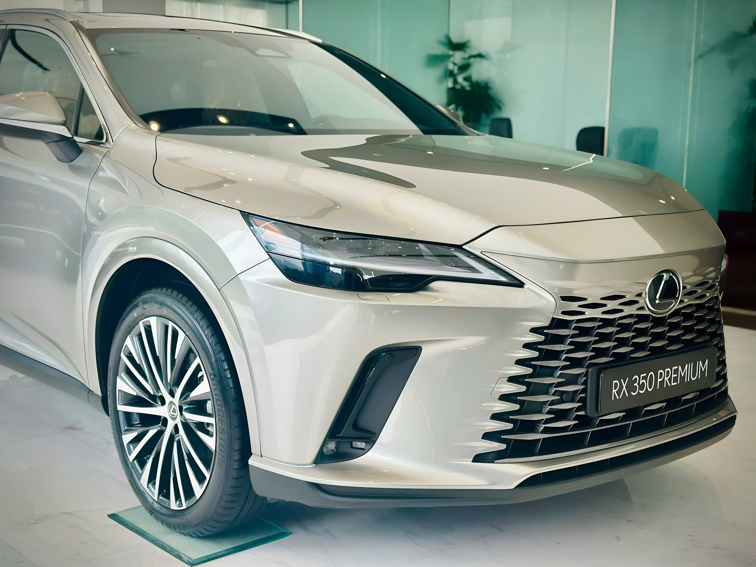 Lexus RX 350 Premium thiết kế thực tế
