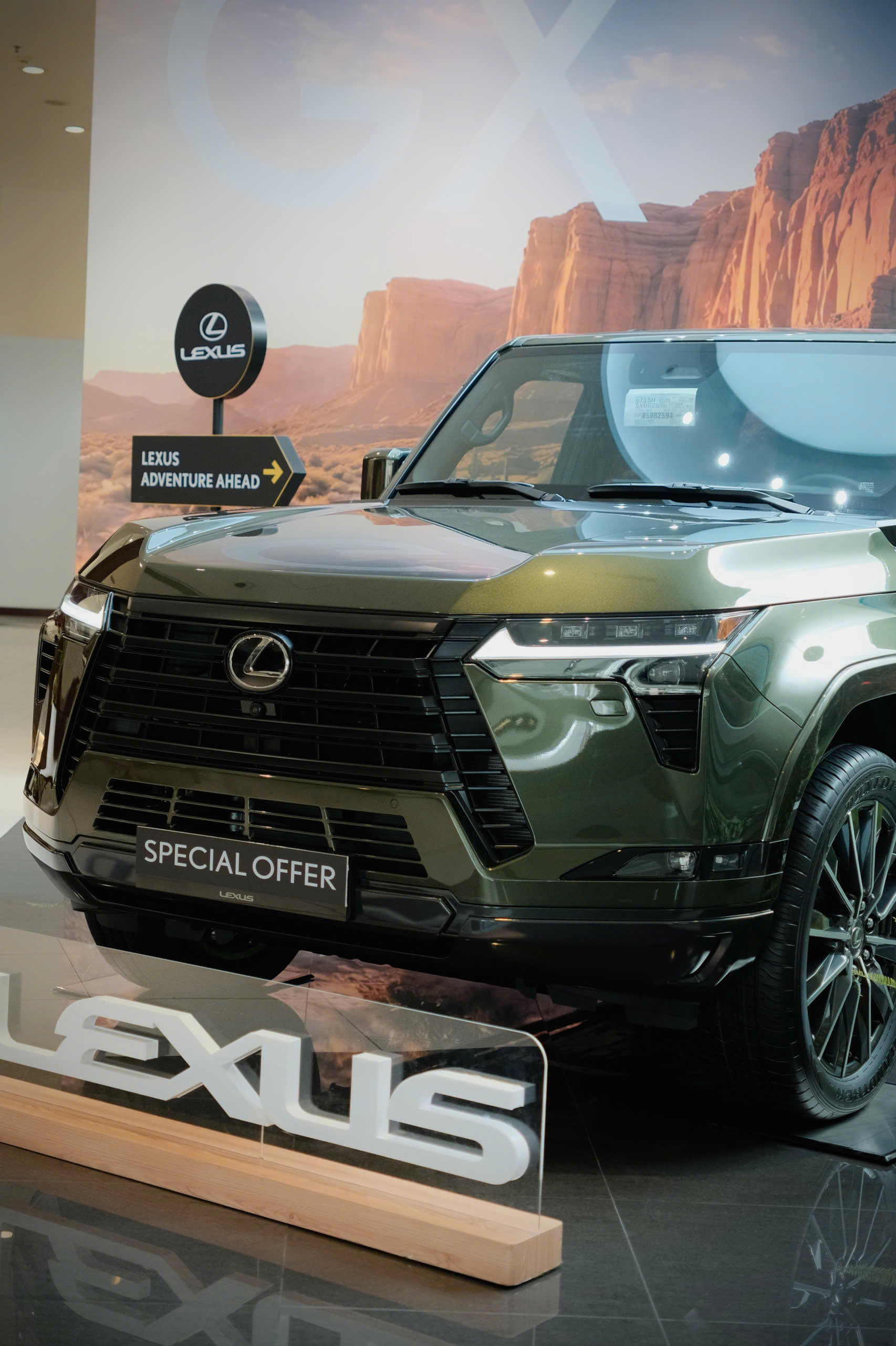 Ngoại thất Lexus GX 550 2026 đi gia đình