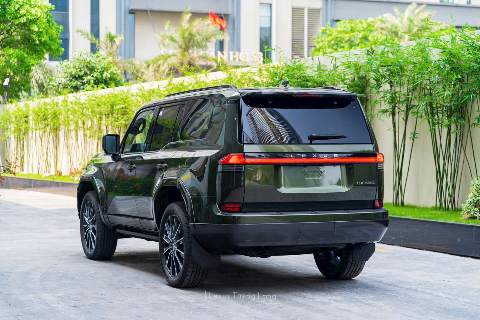 Lexus GX 550 2026 Có Hao Xăng Không? Mức Tiêu Hao & Nhu Cầu Sử Dụng 13 Lexus GX 550 2026 Có Hao Xăng Không? Mức Tiêu Hao & Nhu Cầu Sử Dụng Lexus GX 550 2026 có hao xăng không - ngoại thất GX 550