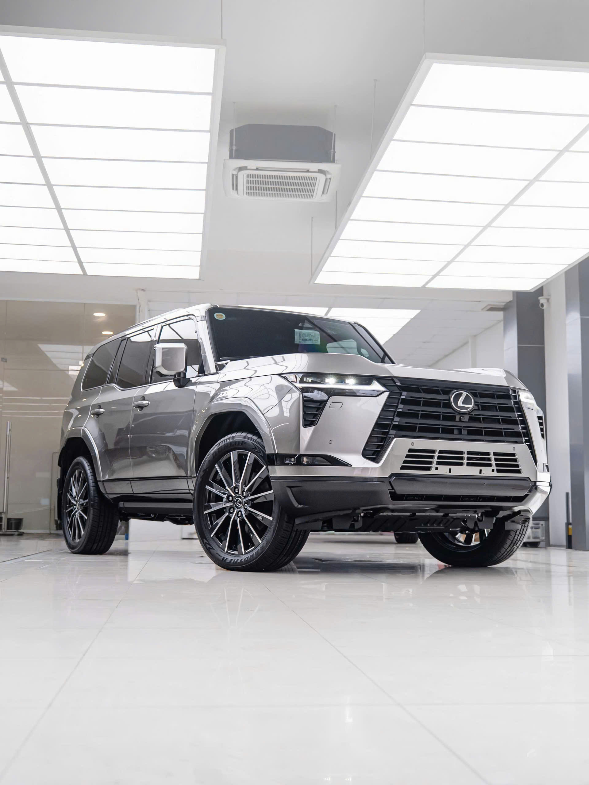 Thân xe Lexus GX 550 2026 phong cách SUV