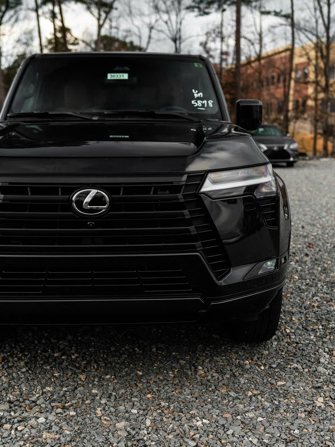 Lexus GX 550 2026 thiết kế đầu xe và lưới tản nhiệt