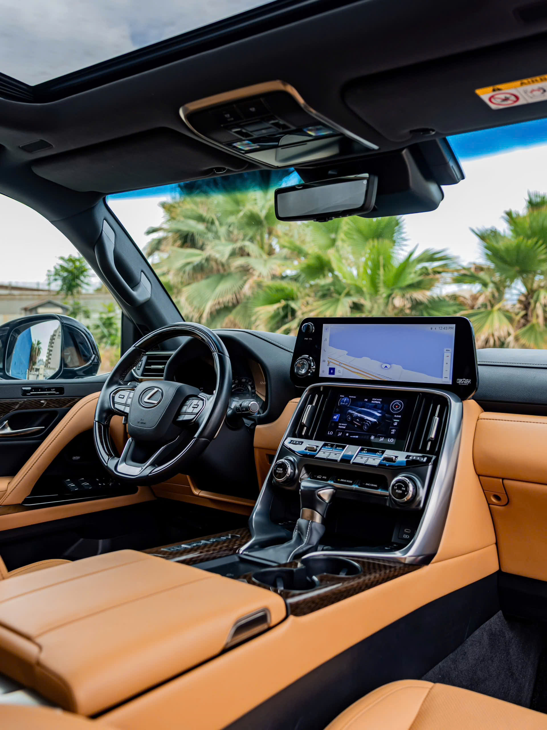 Lexus LX 600 2026 đi đường dài - khoang lái
