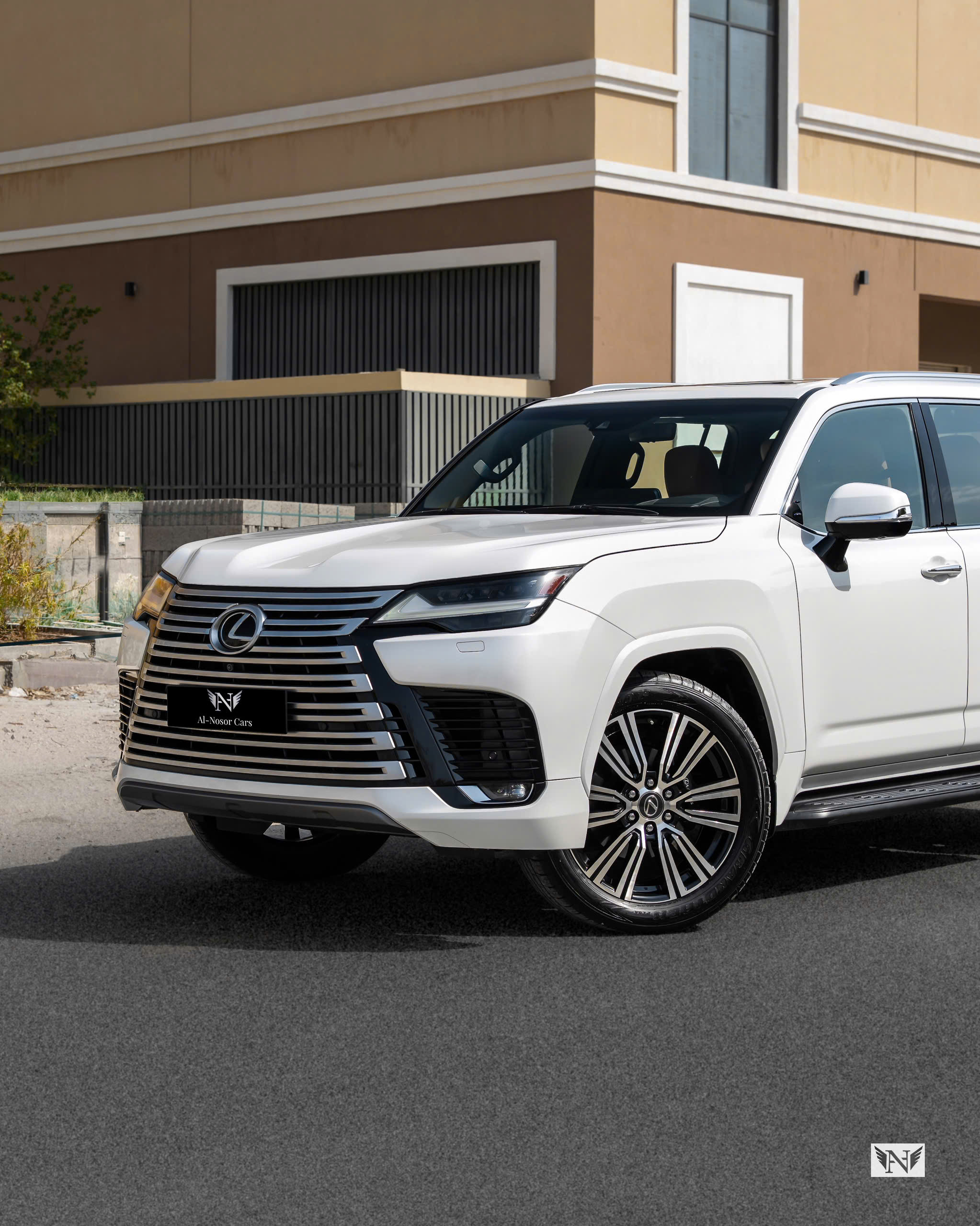 Lexus LX 600 Urban 2026 góc trước