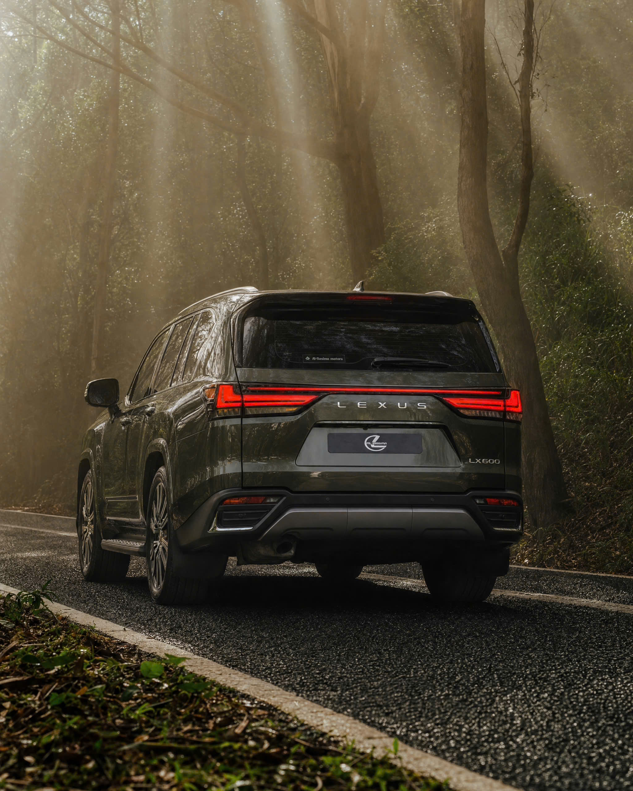 Lexus LX 600 Urban 2026 Có Dễ Lái Không? Trải Nghiệm Tự Lái Hằng Ngày 17 Lexus LX 600 Urban 2026 Có Dễ Lái Không? Trải Nghiệm Tự Lái Hằng Ngày Lexus LX 600 Urban 2026 phía sau