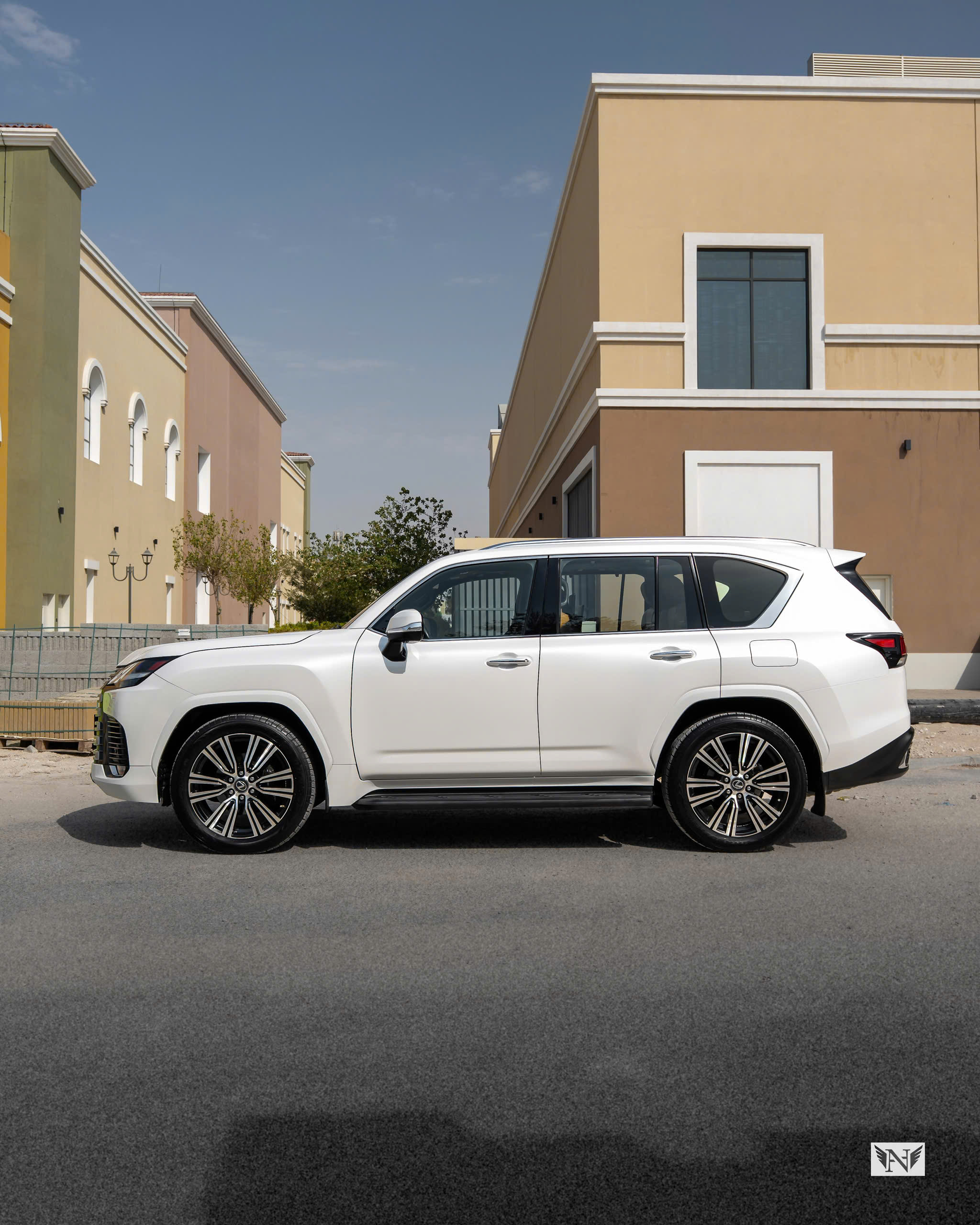 Lexus LX 600 Urban 2026 phù hợp gia đình nhìn ngang