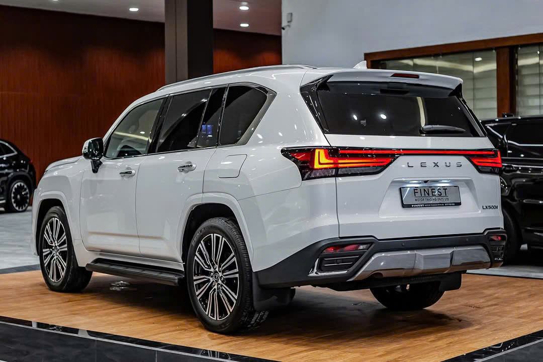 Lexus LX 600 cho gia đình và đi xa