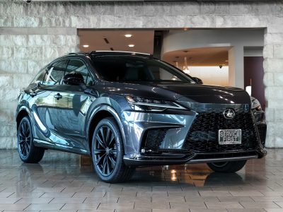 Lexus RX 500h DIRECT4 góc 3/4 phía trước