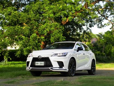 DRS trên Lexus RX 500h - góc trước 3/4