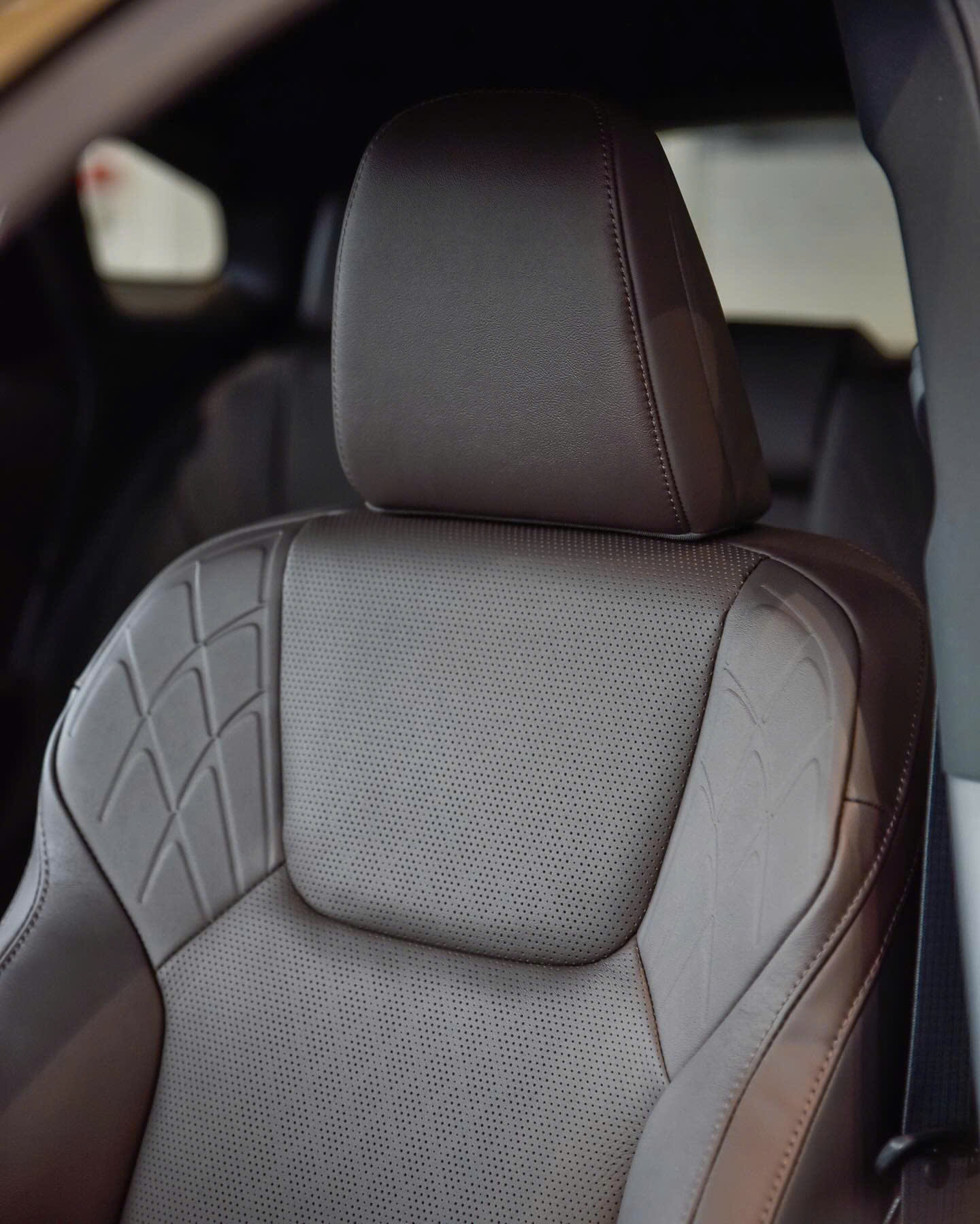Chi tiết ghế Lexus RX 350h Premium 2026